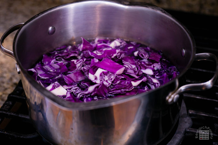 Place red cabbage in pot
